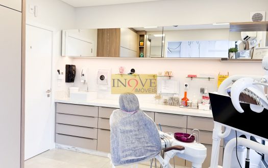 Sala comercial no centro executivo Jourdan – REF 2060