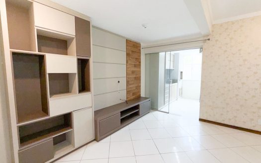 APARTAMENTO SEMIMOBILIADO – REF 6077